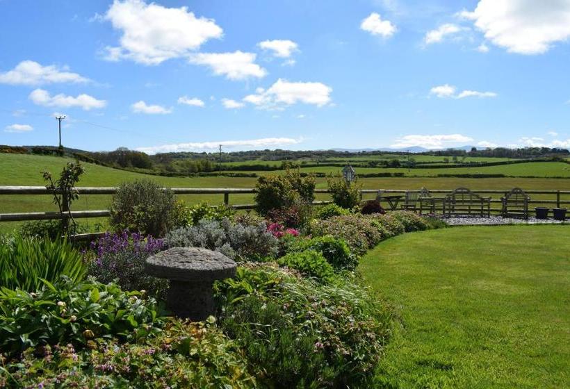 مبيت وإفطار Parc Yr Odyn