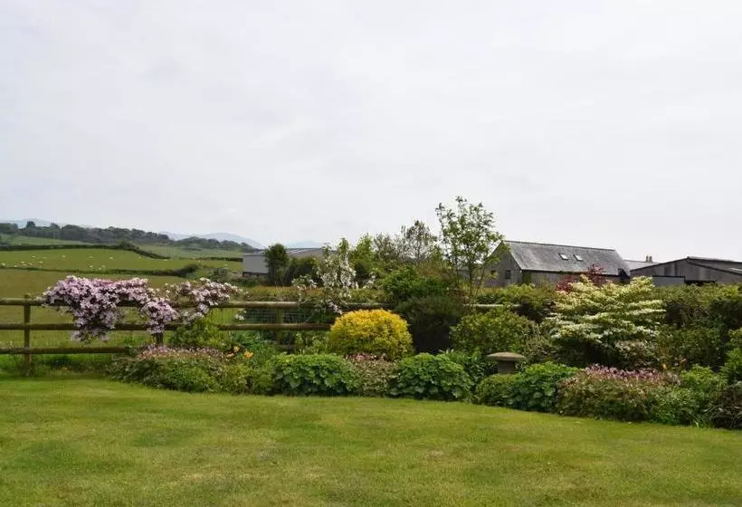 Aamiaismajoitus (B&B) Parc Yr Odyn