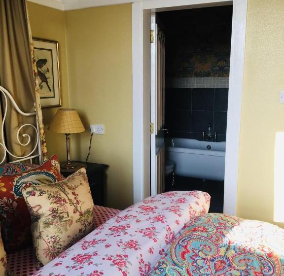 צימר The Forester And Flower