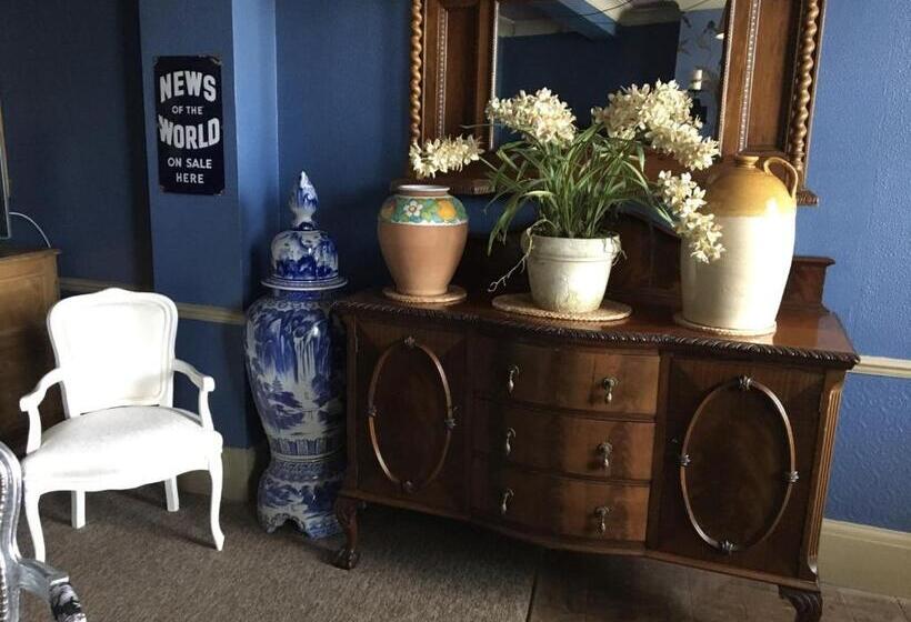 צימר The Forester And Flower