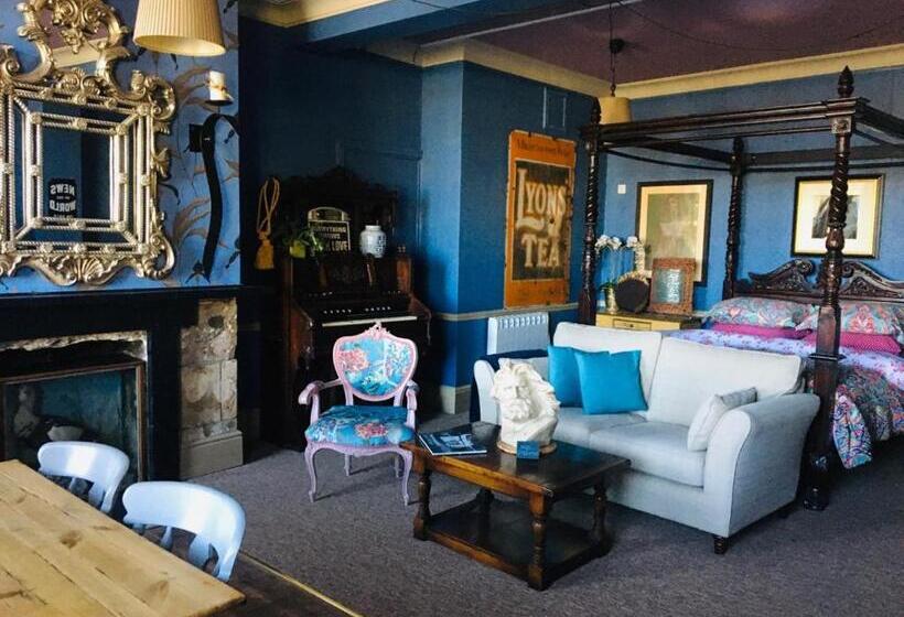 צימר The Forester And Flower