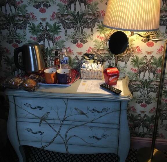 צימר The Forester And Flower