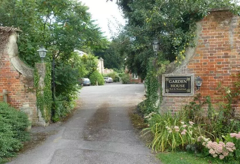 Aamiaismajoitus (B&B) The Garden House Grittleton