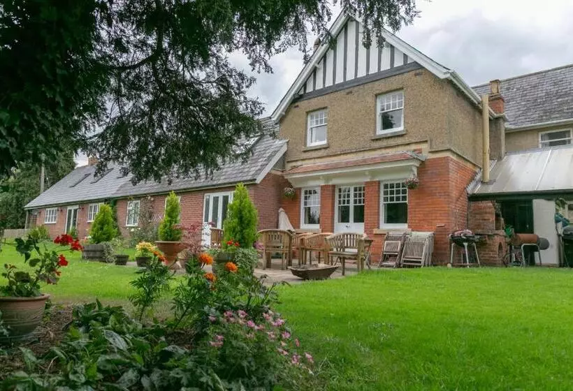 Aamiaismajoitus (B&B) The Garden House Grittleton