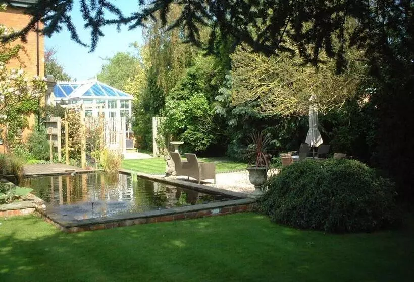 Aamiaismajoitus (B&B) Treherne House & The Malvern Retreat