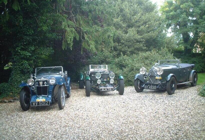 مبيت وإفطار Treherne House & The Malvern Retreat