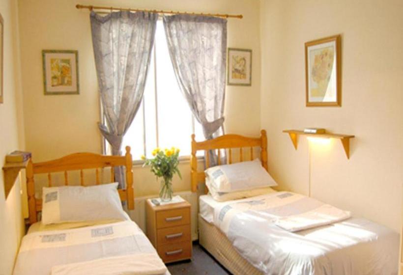 酒店 St. George S Lodge