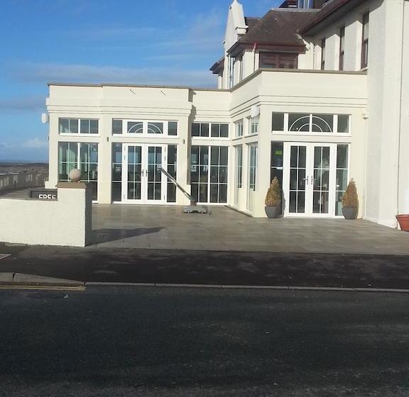 فندق The Fairways