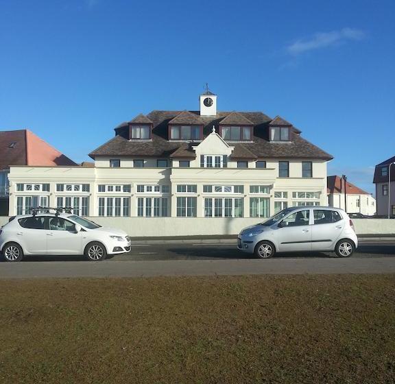 فندق The Fairways