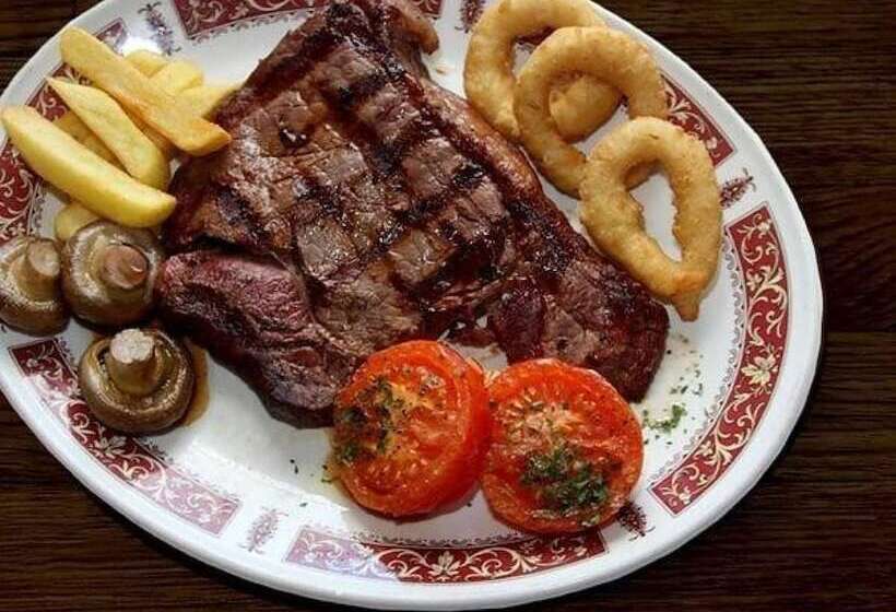 ホテル The Griffin