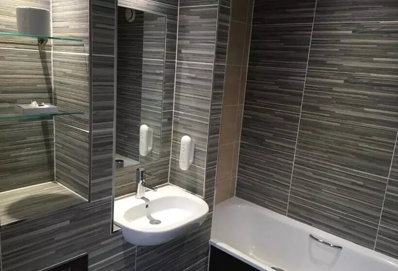 هتل The Wyndham Arms Wetherspoon