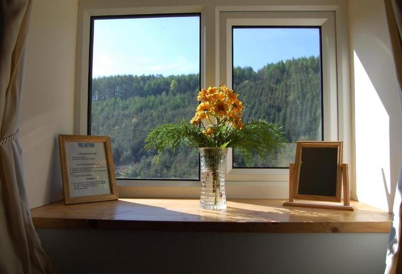 Middle Woodbatch B&b