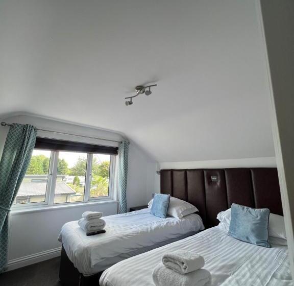 Motel The Inn On The Loch