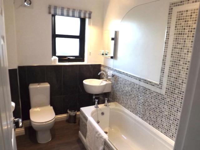 Motel The Inn On The Loch