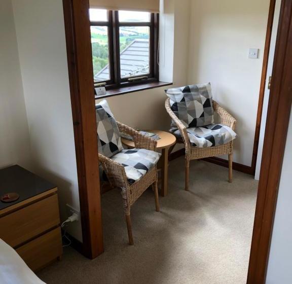 Oaklodge Bed And Breakfast