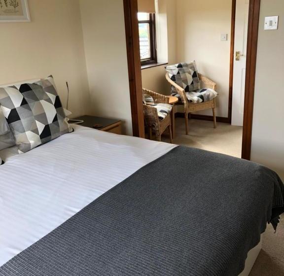 Oaklodge Bed And Breakfast