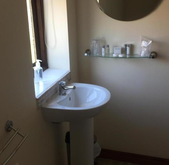 Oaklodge Bed And Breakfast