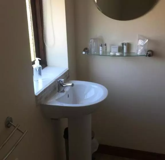 Oaklodge Bed And Breakfast