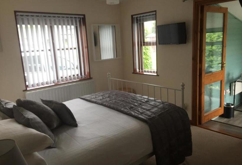 Oaklodge Bed And Breakfast