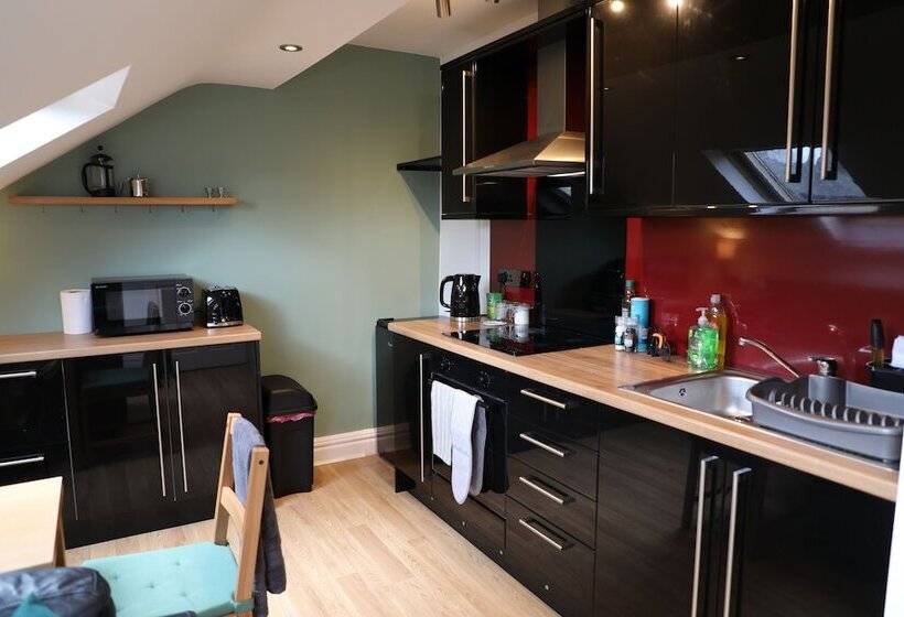 Wayfarers Independent Hostel