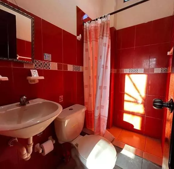 هاستل Hostal Casa Taisha