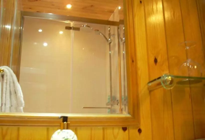 تختخواب و صبحانه 6 Caberfeidh