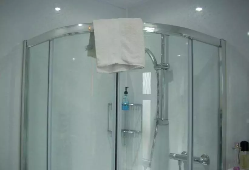 تختخواب و صبحانه 6 Caberfeidh