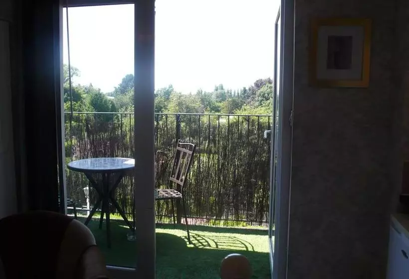 ベッドアンドブレックファースト Acorn Guest House In Hull