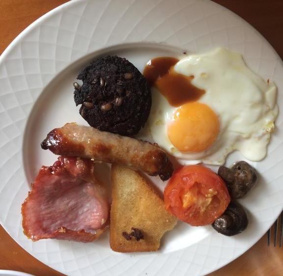 Bed and Breakfast Acorn Guest House In Hull