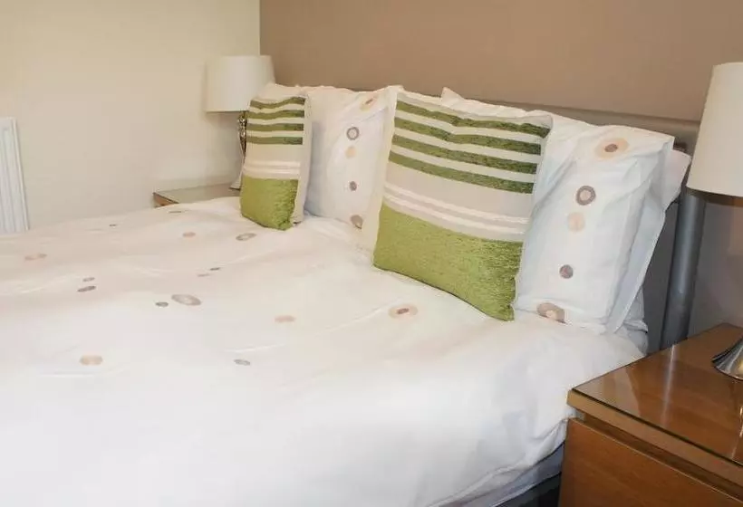 تختخواب و صبحانه Alexander Guest House