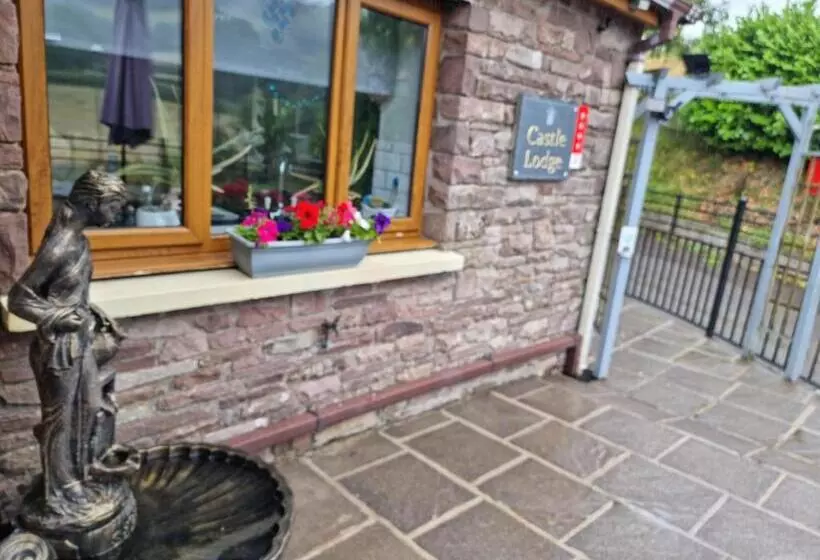Aamiaismajoitus (B&B) Castle Lodge   Brecon Beacons Accommodation