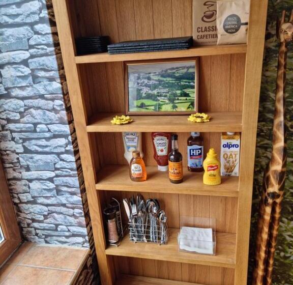 مبيت وإفطار Castle Lodge   Brecon Beacons Accommodation