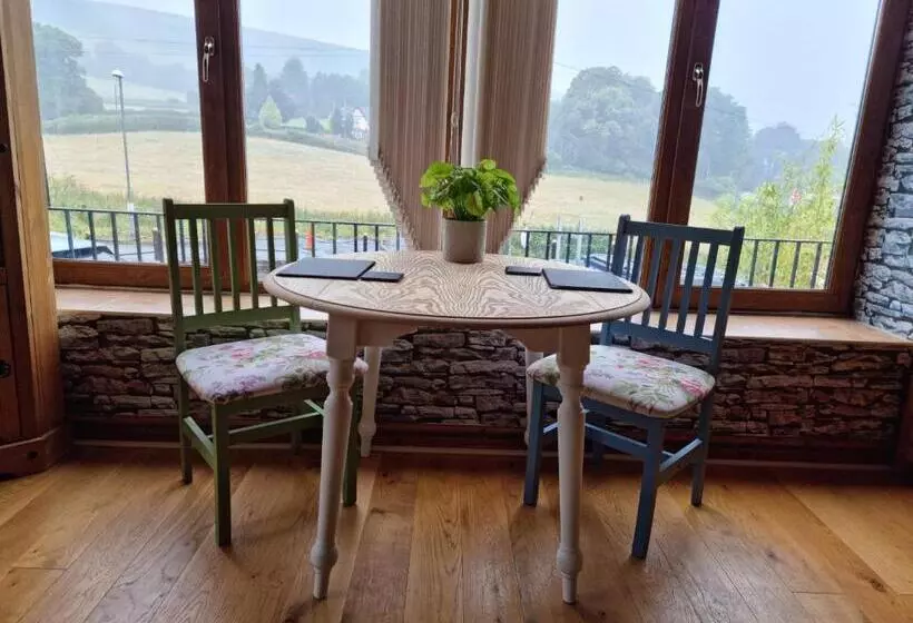 Aamiaismajoitus (B&B) Castle Lodge   Brecon Beacons Accommodation