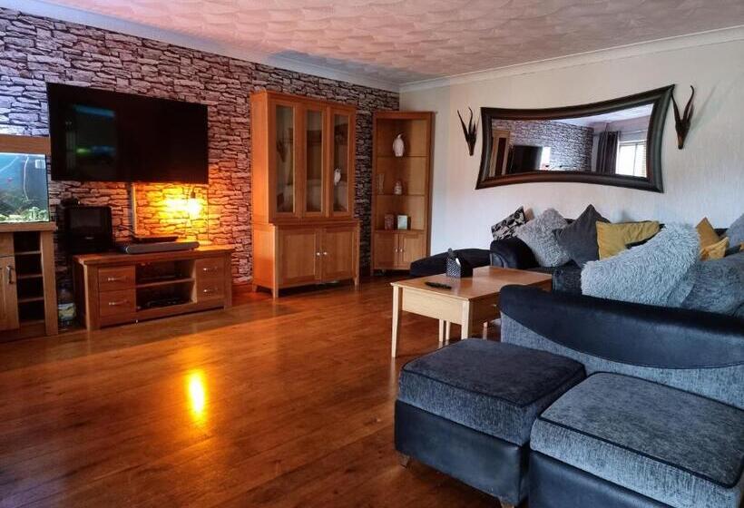 مبيت وإفطار Castle Lodge   Brecon Beacons Accommodation