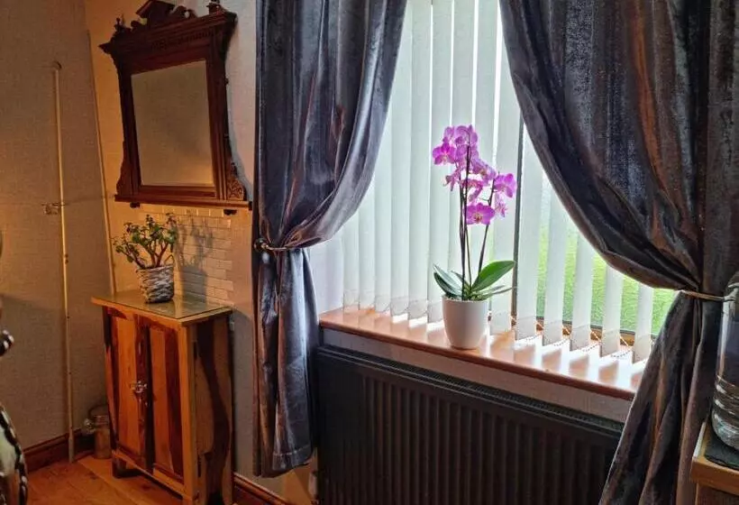 Aamiaismajoitus (B&B) Castle Lodge   Brecon Beacons Accommodation