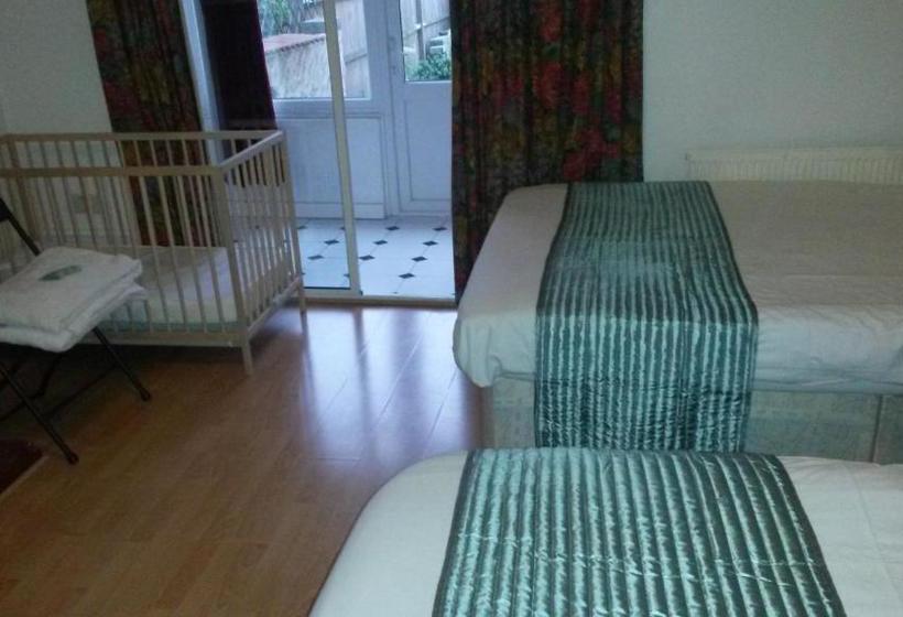 Bed and Breakfast Cedars House