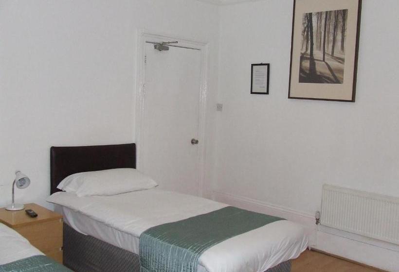 Bed and Breakfast Cedars House