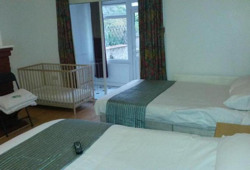 Bed and Breakfast Cedars House