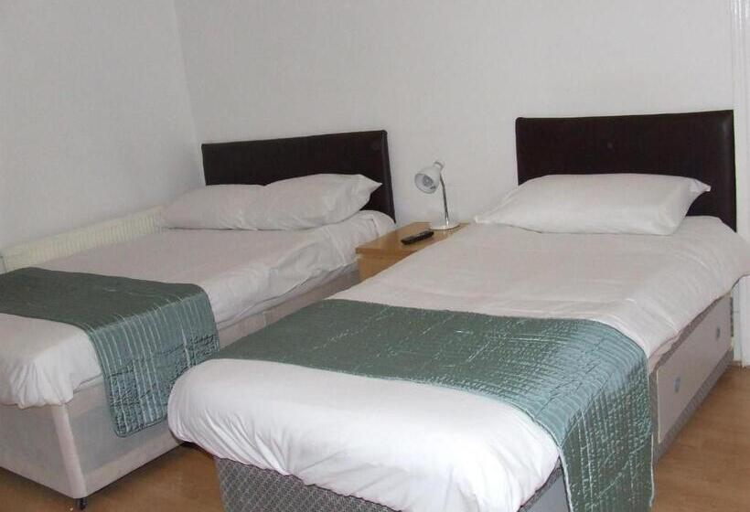 Bed and Breakfast Cedars House