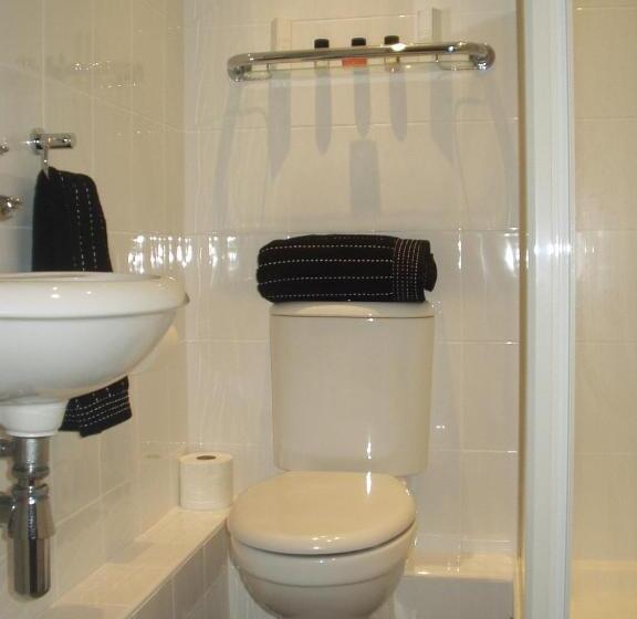 مبيت وإفطار Ship Stores Guest House