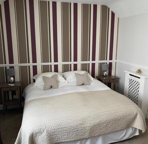 مبيت وإفطار Ship Stores Guest House