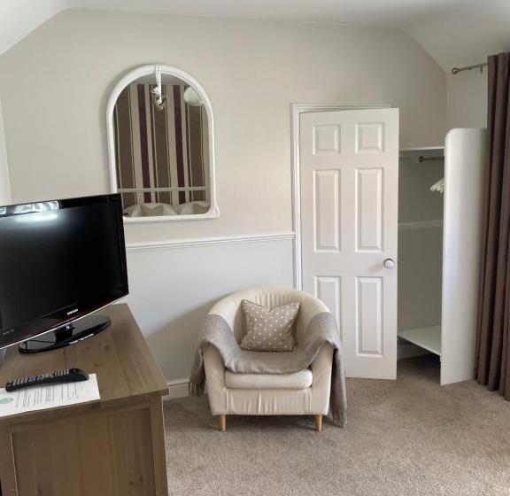 مبيت وإفطار Ship Stores Guest House