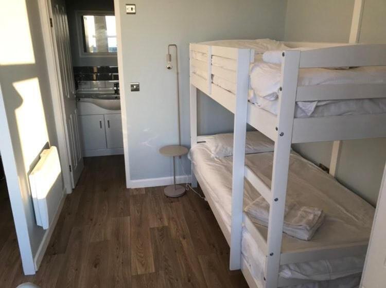 تختخواب و صبحانه The Sunfold