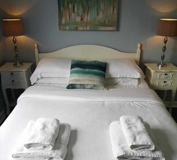 تختخواب و صبحانه The Sunfold