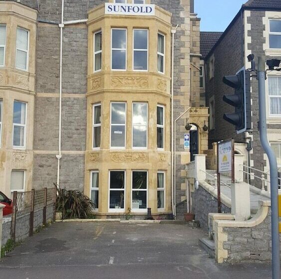 تختخواب و صبحانه The Sunfold