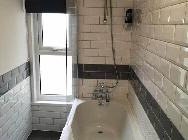 تختخواب و صبحانه The Sunfold