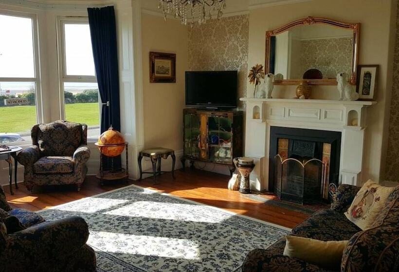 تختخواب و صبحانه The Sunfold