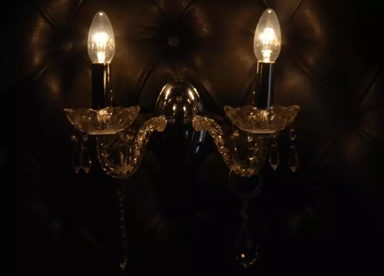 هتل 61 Warwick Road