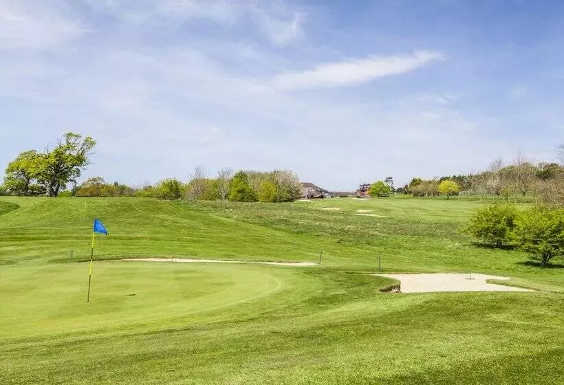 ホテル Dudsbury Golf Club   And Spa