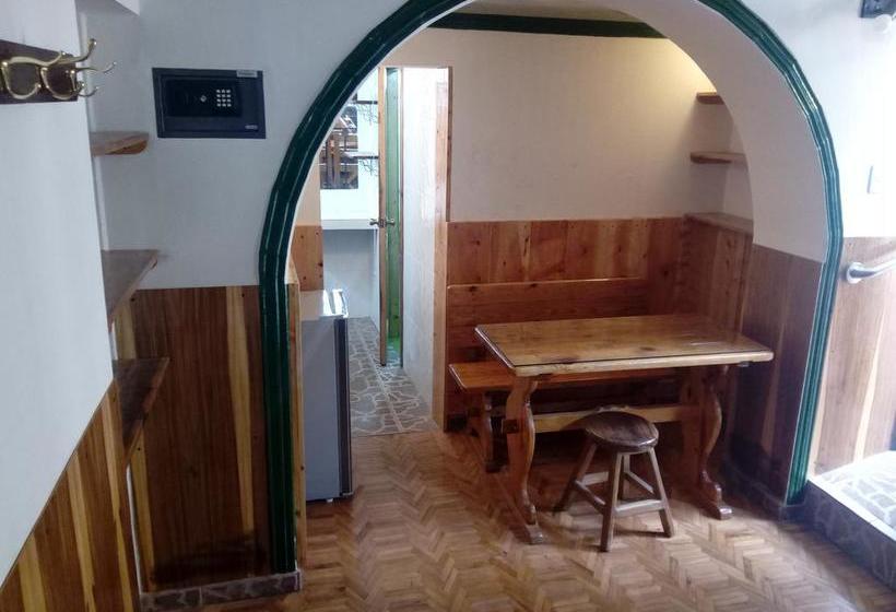 בית מלון כפרי Hostal Zentrum